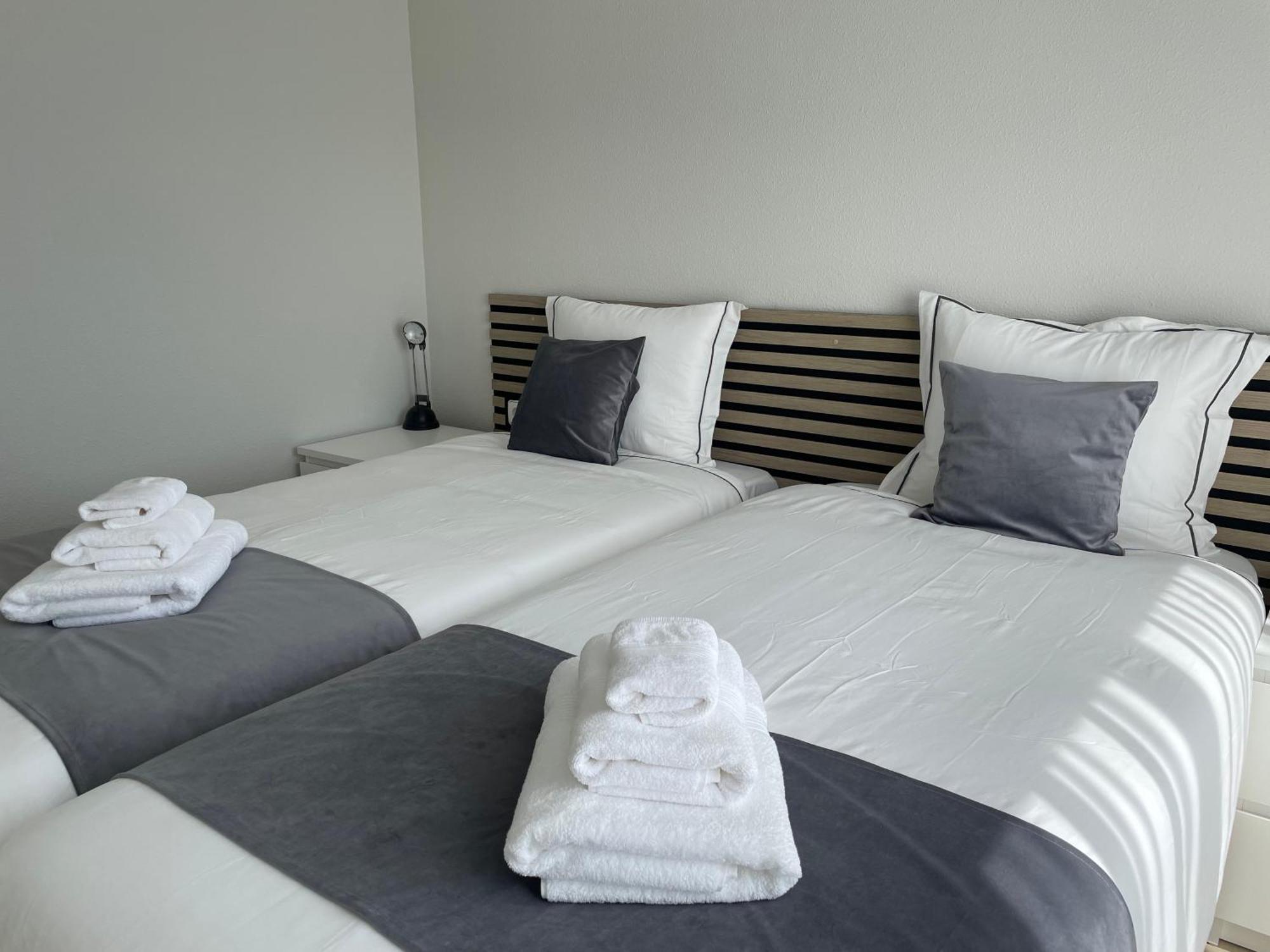 Apartamento En Marina Duquesa Кастильо-де-Сабинильяс Экстерьер фото