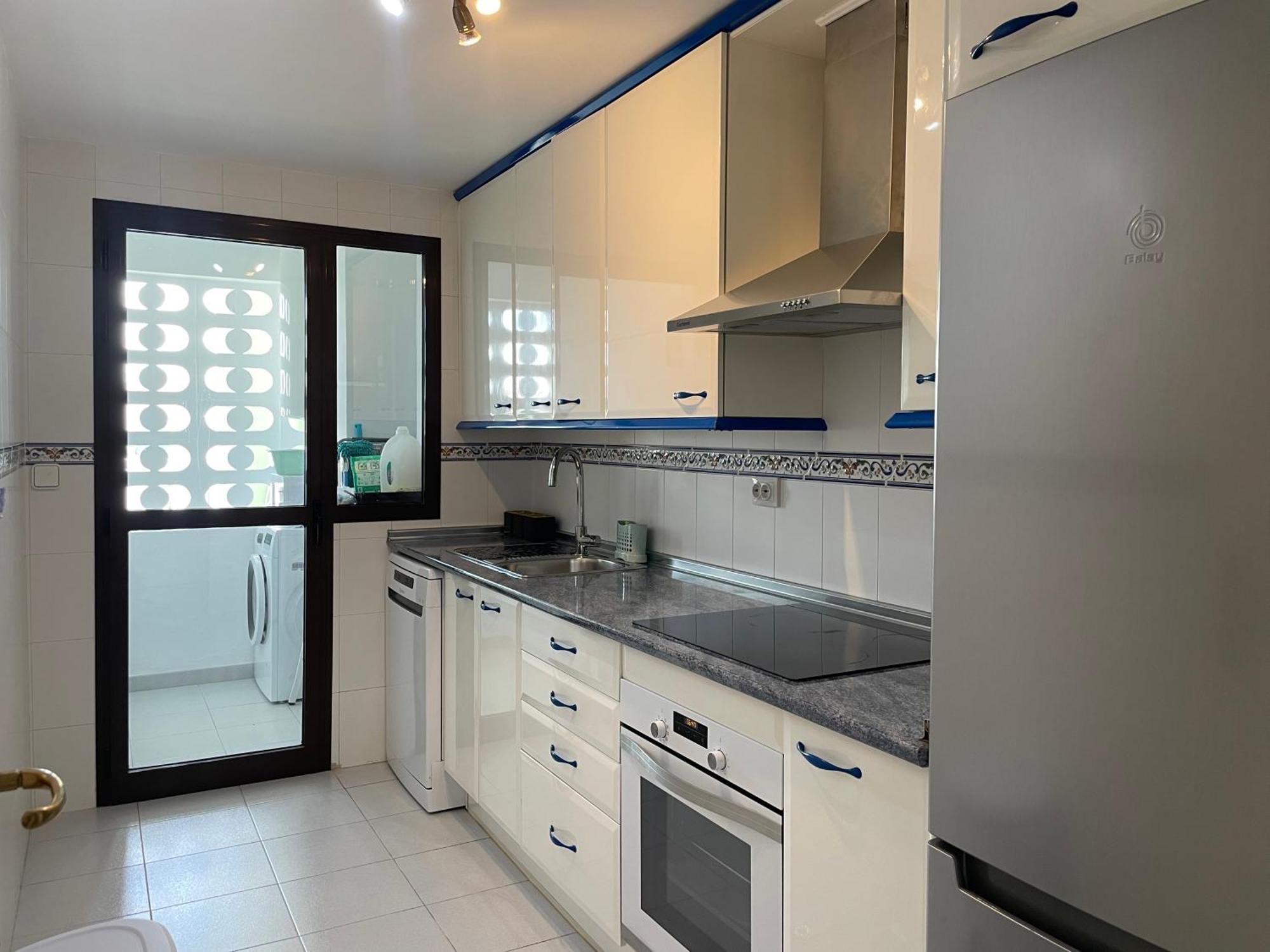 Apartamento En Marina Duquesa Кастильо-де-Сабинильяс Экстерьер фото