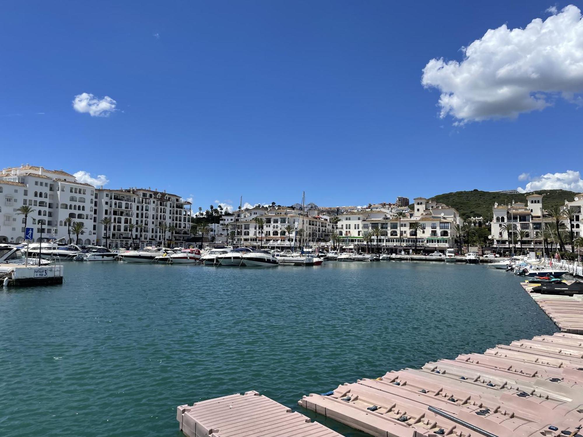 Apartamento En Marina Duquesa Кастильо-де-Сабинильяс Экстерьер фото